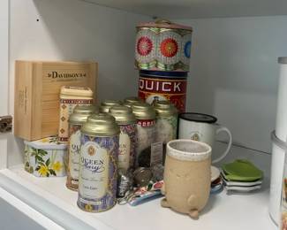Tea Lovers Lot Of Queen Mary Davidsons Teas Tea Accessories Vintage Quaker Oats Can
