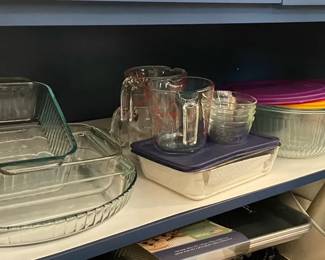 Pyrex Measuring Cups Lidded Bowls Baking Dishes