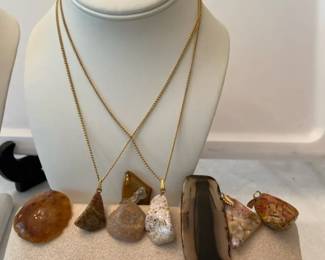 Stone Necklaces And Pendants