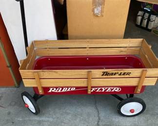 Radio Flyer Traveler Red Wagon With Wood Slatted Sides