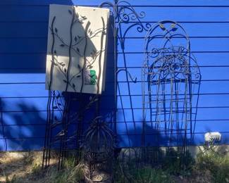 Metal Trelliss Fencing and Decor
