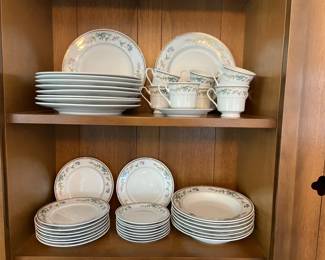 Bellegarden China Set10 Dinner Plates 7 Bowls 9 Salad 9 Saucers 9 Cups