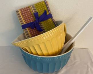 Yellow Blue Mixing Bowls With Salad Tongs New Colorful Kitchen Towels