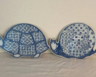 Vintage Blue White Porcelain Snail Turtle Trivets