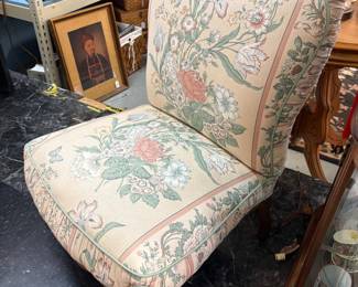 Love this little ladies chair
