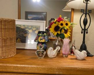 Some Nifty Decor Items Plus A Metal Lamp