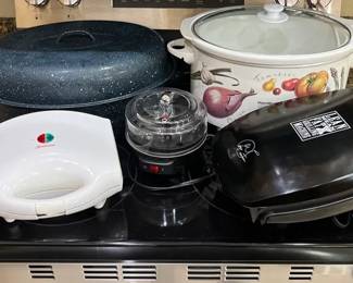 Hamilton Beach Crockpot And Kitchen Electronics