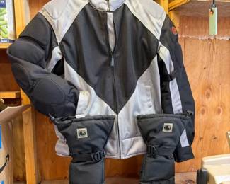 06 GERICKL Jacket Size S Gloves