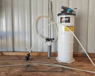 EWK 6.5Liter PneumaticManual Oil Extractor