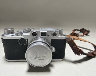 018 Lot 130 Vintage Leica DBP rangefinder camera