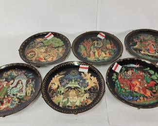 542 Lot 301h Vintage Russian Tianex porcelain plates