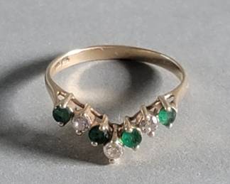 034 Lot 522 14k gold emerald and diamond ring