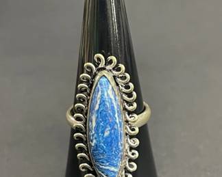792 Lot 575h Vintage sterling silver with blue swirl cabochon