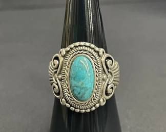 782 Lot 444h Vintage sterling silver and turquoise ring