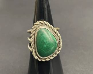 788 Lot 550h Vintage sterling silver and malachite stone