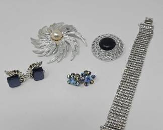 756 Lot 640a Vintage signed designer jewelry