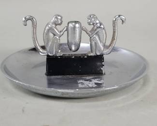 572 Lot 339 Art Deco chrome metal monkey Pincherette ashtray