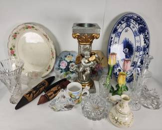 548 Lot 308h Vintage glassware and porcelain