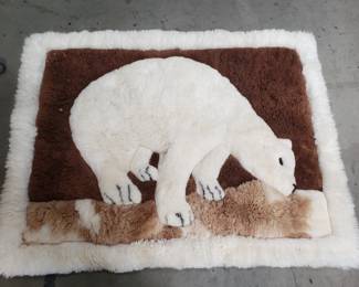 104 Lot 604 Alpaca rug made in Peru