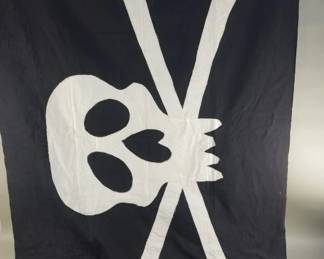 617 Lot 372 Vintage skull and cross bone flag