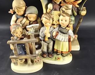 544 Lot 303 4 vintage Hummel figureines
