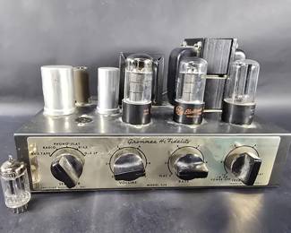 045 Lot 24 Vintage Grommes Hi Fi Little Jewel tube