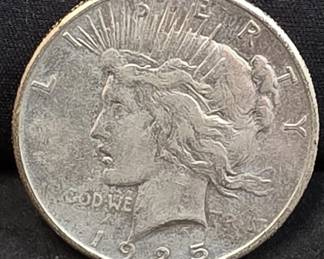 762 Lot 69 1925 Peace silver dollar coin