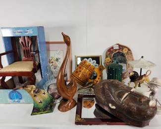 168 Lot 303h Vintage African mask mirrors wood mug