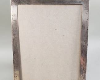 025 Lot 435 Tiffany and Co sterling silver picture frame