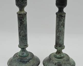 383 Lot 434h Pair of vintage patinated brass candlesticks