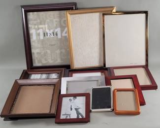 409 Lot 495 Group of picture frames