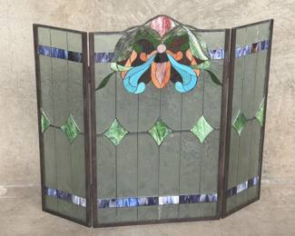 464 Lot 131 Vintage three panel fireplace screens with