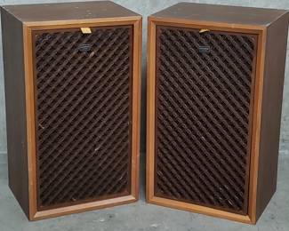 035 Lot 253 Panasonic SB550 speakers
