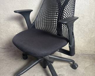 046 Lot 403 Herman Miller Sayl office chair