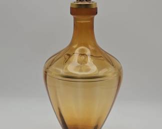 220 Lot 392h Vintage amber footed art glass decanter with