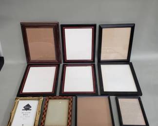 395 Lot 454 Group of picture frames