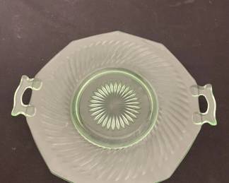 585 Lot 347h Uranium glass plate with handles