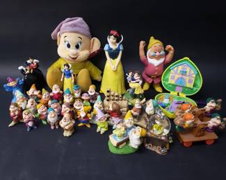 439 Lot 647 Group of Disney figurines