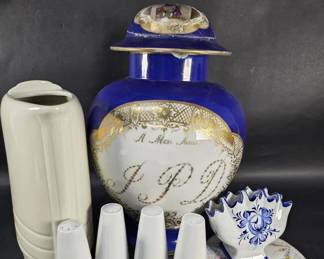 545 Lot 304 Box of porcelain ceramic meissen jar as is