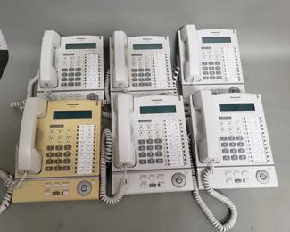 692 Lot 496 Six Panasonic KXT7633 Digital Super Hybrid System