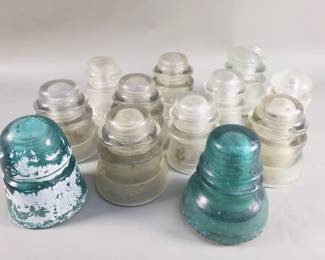 433 Lot 602 Group of vintage glass insulators