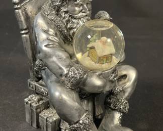 599 Lot 357h Towel silversmith Christmas 2001 Santa globe