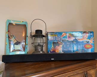 Vtg Lanterns, Hydro Battle, Vtg Toys