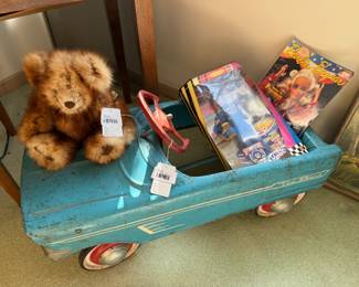 Mtg Metal Car, Vtg Barbies