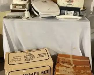 Vintage Rival Crockpot, Sunbeam Food Processor, George Foreman, Percolator, Chinese Wok Set