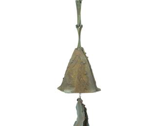 1062 In the manner of Paolo Soleri (191-2013) A Contemporary bronze wind chime, mid/late 20th century Unmarked With possibly later sheet metal fin Chain length 35 1/2 in.; height of bell 7 in., width 8 1/4 in., depth 7 in. Estimate: $500 - $700