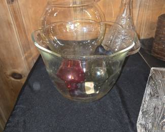 Vintage Clear Glass Scalloped Rim Serving Bowl