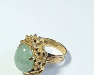 Vintage 14k Yellow Gold Jadeite Cocktail Ring with Florentine Finish
