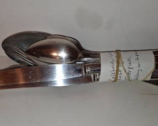 Wm. A. Rogers Celebrity Rose Silverplate Flatware Set