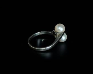 14k White Gold Double Pearl Bypass Ring
